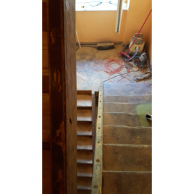 Renowacja schodów "przed"